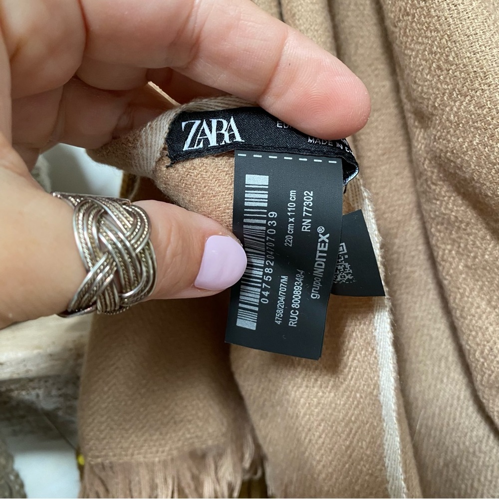 ZARA large blanket scarf/body wrap w cottage cabin vibe - Picture 8 of 13